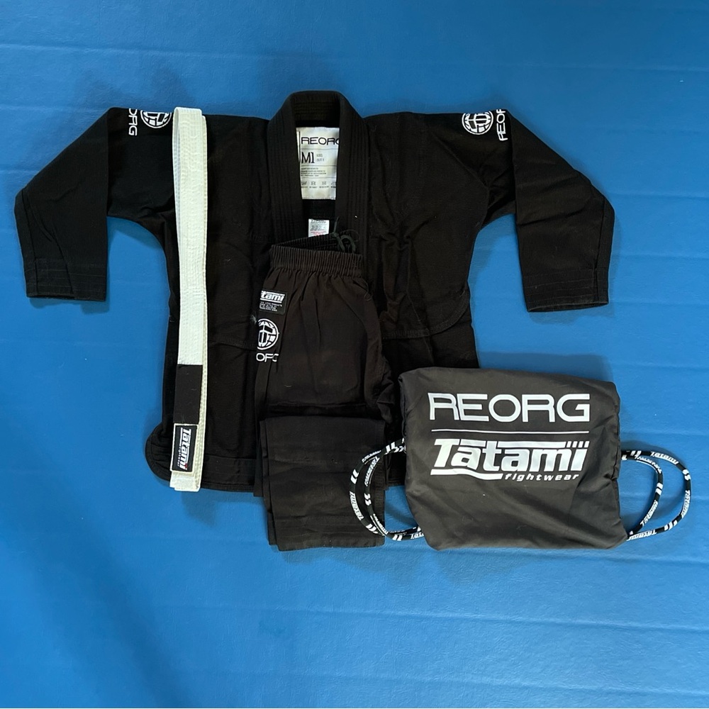 Tatami Reorg BJJ Gi – Black Lightweight Youth Jiu Jitsu Uniform – Size M1